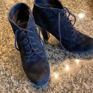 Black suede Merona booties
